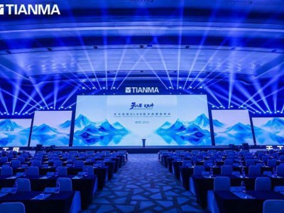 天馬“天工屏”亮相廈門：以三大技術突破，開啟健康顯示感官新體驗