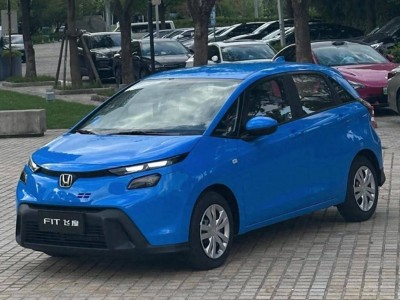 新款廣汽本田飛度實車圖現身，前臉換新顏，動力車身有新變