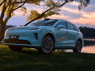 鴻蒙智行秋季新品發布：尚界H5下探年輕市場，全新問界M7上探高端實力