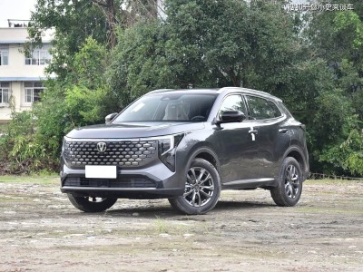 長安全新第四代CS55 PLUS登場！9.29萬起售，科技配置與動力性能全面升級