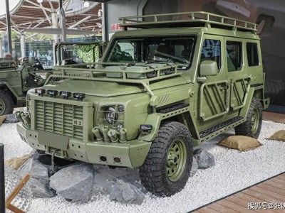 北京越野硬頂版BJ81概念車亮相：護甲加持戰術風，側開尾門配背掛備胎