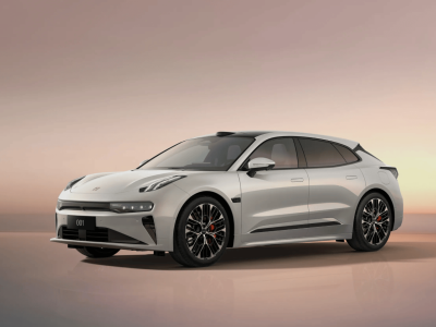 煥新極氪001攜900V高壓平臺登場，智能配置升級，續航加速再突破