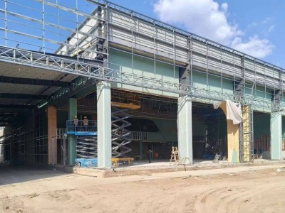 金秋時(shí)節(jié)稀土高新區(qū)汽車商業(yè)街“煥新”：新能源汽車品牌匯聚 多元生活新地標(biāo)將啟