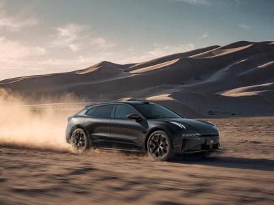 新極氪001定價26萬起，配置誠意足，但在YU7/i6夾擊下突圍難度大