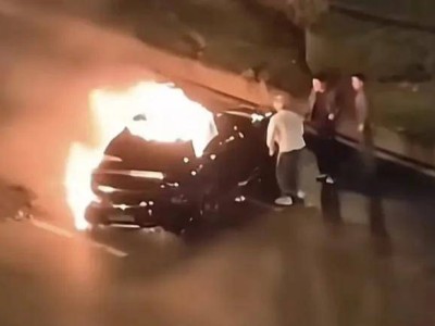 小米SU7事故敲響安全警鐘:車門隱患與電池風(fēng)險,新能源汽車安全路在何方?