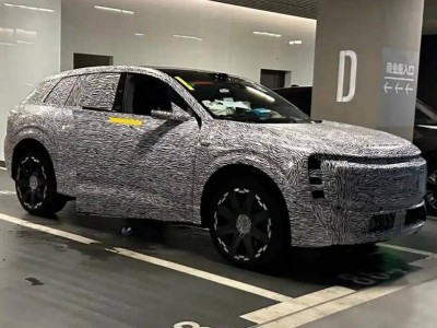 奧迪AUDI首款純電SUV E8諜照來襲，設(shè)計獨特且智能配置豐富，2026年上市