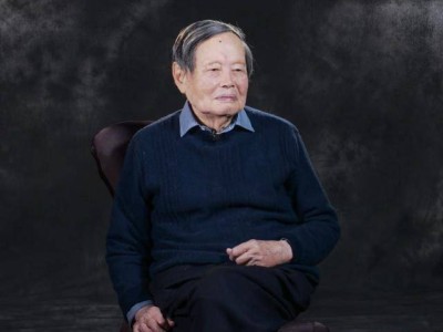 潘建偉施一公盧煜明等追思楊振寧：心系青年成長 助力科研跨界發展