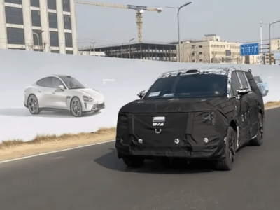 ?疑小米第三款車型YU9現身新疆高原路測 身份未定 外觀細節引各方猜測?