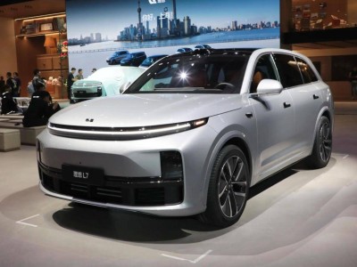 沃爾沃XC70與理想L7新能源對決：插混增程誰更適配你的出行需求？