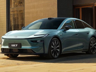 日系新車扎堆登場!四款高人氣車型亮相,從純電到混動誰更合你心意?