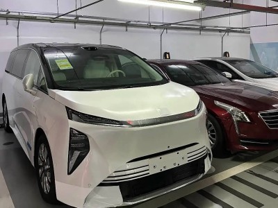 別克至境世家實(shí)車亮相!GL8家族再添旗艦 插混純電雙動(dòng)力可選