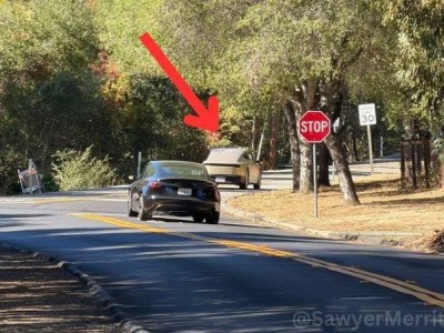 特斯拉Cybercab公共道路首測現(xiàn)身,量產(chǎn)加速推進(jìn)或明年二季度啟動