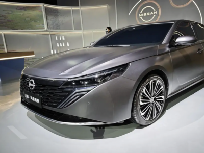 天籟鴻蒙座艙內(nèi)飾官圖亮相，大屏音響齊聚，燃油車智能化新選擇