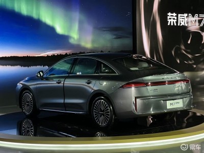 10萬級混動家轎怎么選?榮威M7 DMH憑實力成全場景家庭優選