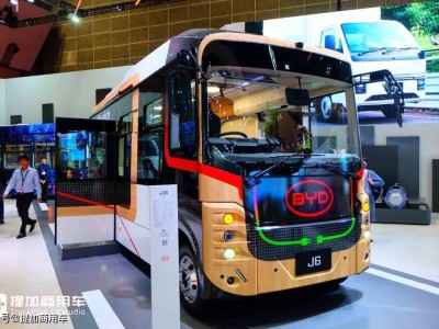 比亞迪J6 Living Car“生活房車”亮相！專為職場人打造移動休憩辦公新空間