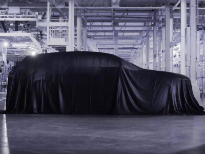 賓利首款豪華城市電動SUV將至：充電快轉彎靈，開啟品牌新篇章