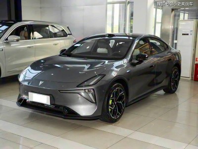 深藍L06亮相15萬級市場！動感轎跑設(shè)計+雙動力，空間與科技感兼?zhèn)? /></a></div>
<div   id=