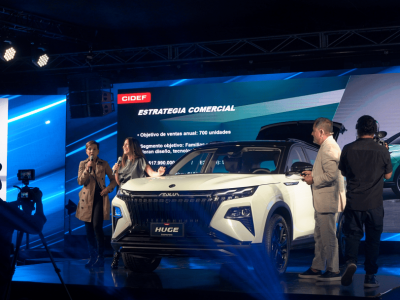 東風風神皓極智利上市！硬核性能與智能科技共筑家庭出行新典范