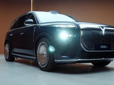 50萬級豪華SUV新選擇！嵐圖泰山11月18日登場，智駕配置拉滿