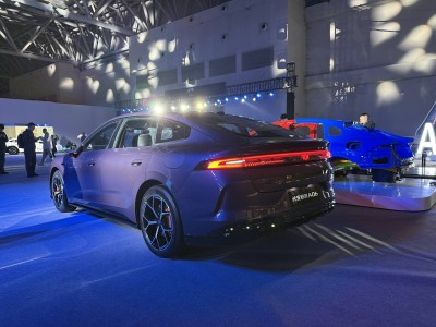 長安啟源A06重慶上市!8款車型可選,10.99萬起享8重權益