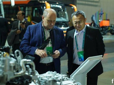 歐康動(dòng)力與傳迅變速箱整合亮相，構(gòu)建高效體系，重塑全球商用車傳動(dòng)格局