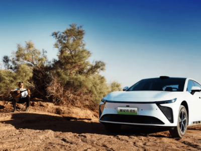 星紀元ES攜手科大訊飛，以24.8萬預售價開啟科技出行新體驗熱潮