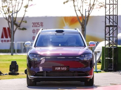 問界M9閃耀金雞獎：科技賦能藝術，共繪中國力量新畫卷