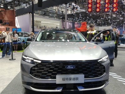 長(zhǎng)安福特新蒙迪歐改款亮相：設(shè)計(jì)融入性能元素 2.0T動(dòng)力小幅升級(jí)