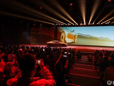 AMG GT XX概念車：以創(chuàng)新科技，開啟高性能電動超跑新紀元