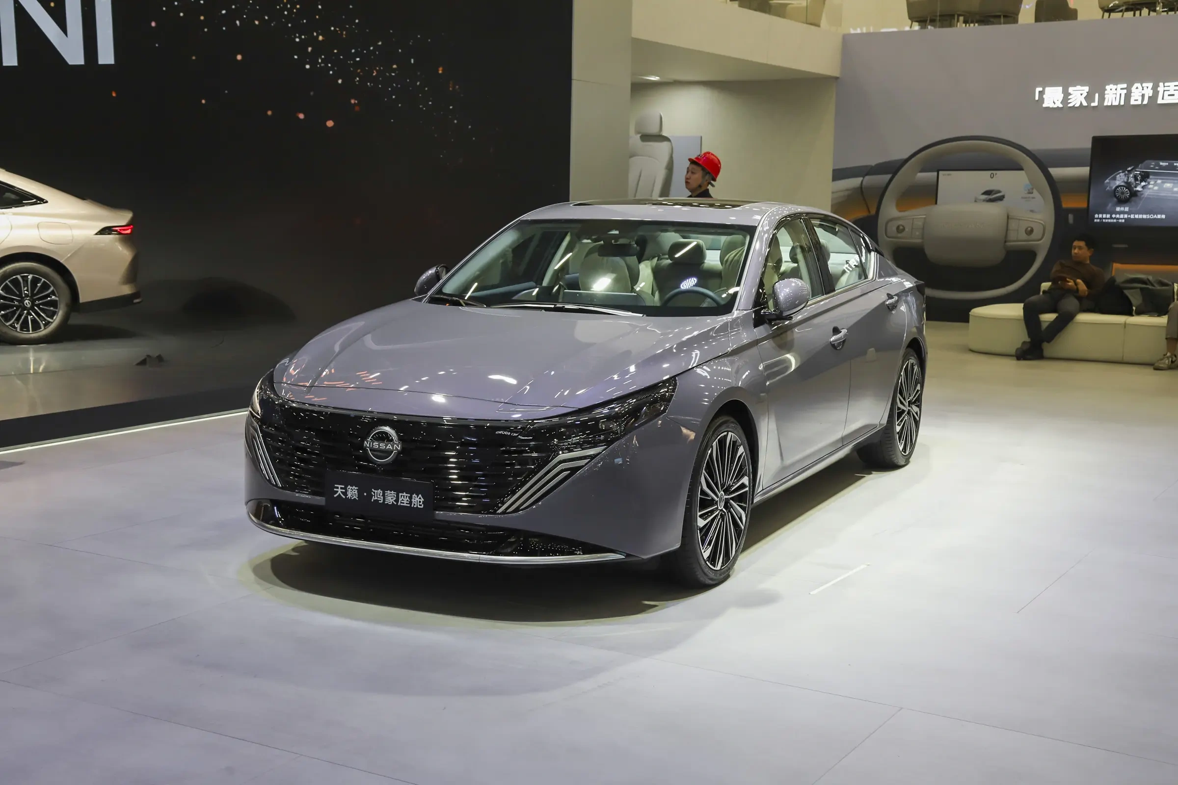 華為賦能煥新顏!日產(chǎn)天籟攜鴻蒙座艙登場,舒適配置升級價格更親民