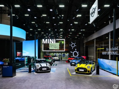 廣州車展MINI大放異彩，藝術聯名與經典紀念共譜個性新章