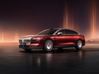 嵐圖追光L 12月10日登場 華為智駕+多項黑科技配置引期待