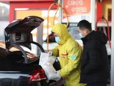 2025年油價(jià)波動(dòng)引換車熱議!燃油車新能源車咋選?過來人給出實(shí)用建議