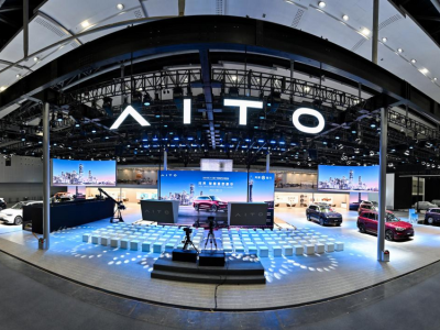 問界M9、M8雙旗艦:以科技豪華之姿,引領(lǐng)豪華車市場新變革