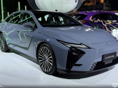 全新雷克薩斯ES將至：現款大促VS新款亮點，購車抉擇看這里