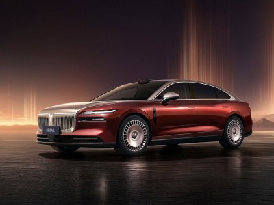 BBA價(jià)格防線松動(dòng),嵐圖追光L攜硬核配置,華系豪華能否改寫(xiě)市場(chǎng)格局?