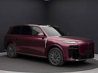 嵐圖泰山8實車亮相工信部申報圖 大五座插混SUV設計年輕動力強