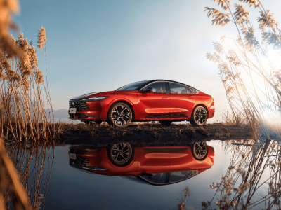 “電進油退”浪潮中新蒙迪歐2.0T入局15萬級,能否守住內燃機陣地?