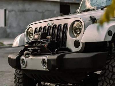 爛路駕駛技巧大揭秘!底盤裝甲究竟是不是護(hù)車神器?