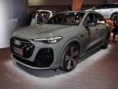 全新奧迪Q5L煥新登場:華為智駕賦能PPC平臺 開啟豪華燃油新篇章