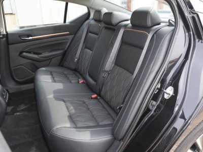 二手車市場:緊湊型SUV與中型轎車“雙雄爭霸”,消費邏輯深度剖析