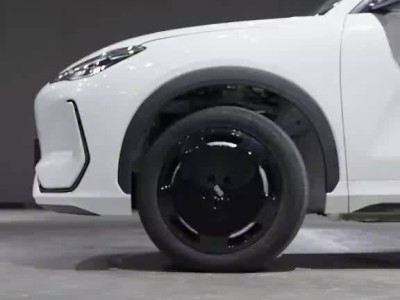 吉利全棧自研新形態行駛單元亮相,原地轉向全向行駛功能超吸睛