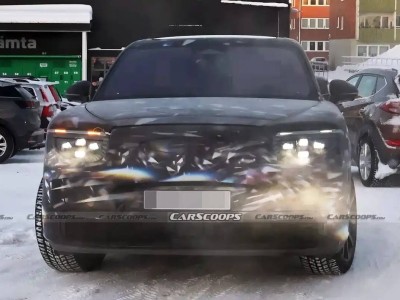 賓利首款純電SUV諜照來襲!內(nèi)飾細(xì)節(jié)首公開,動力與卡宴EV同源