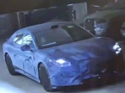方程豹首款轎車諜照曝光!流線設計配激光雷達,或2026年登場引期待