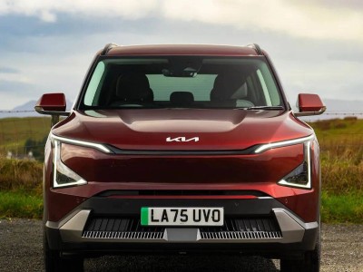 起亞2026款EV5 Air純電SUV英國(guó)登場(chǎng)，續(xù)航快充車(chē)身尺寸等亮點(diǎn)多