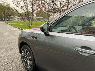 紅旗HS6 PHEV登場：以親民姿態重塑中大型SUV豪華出行新體驗