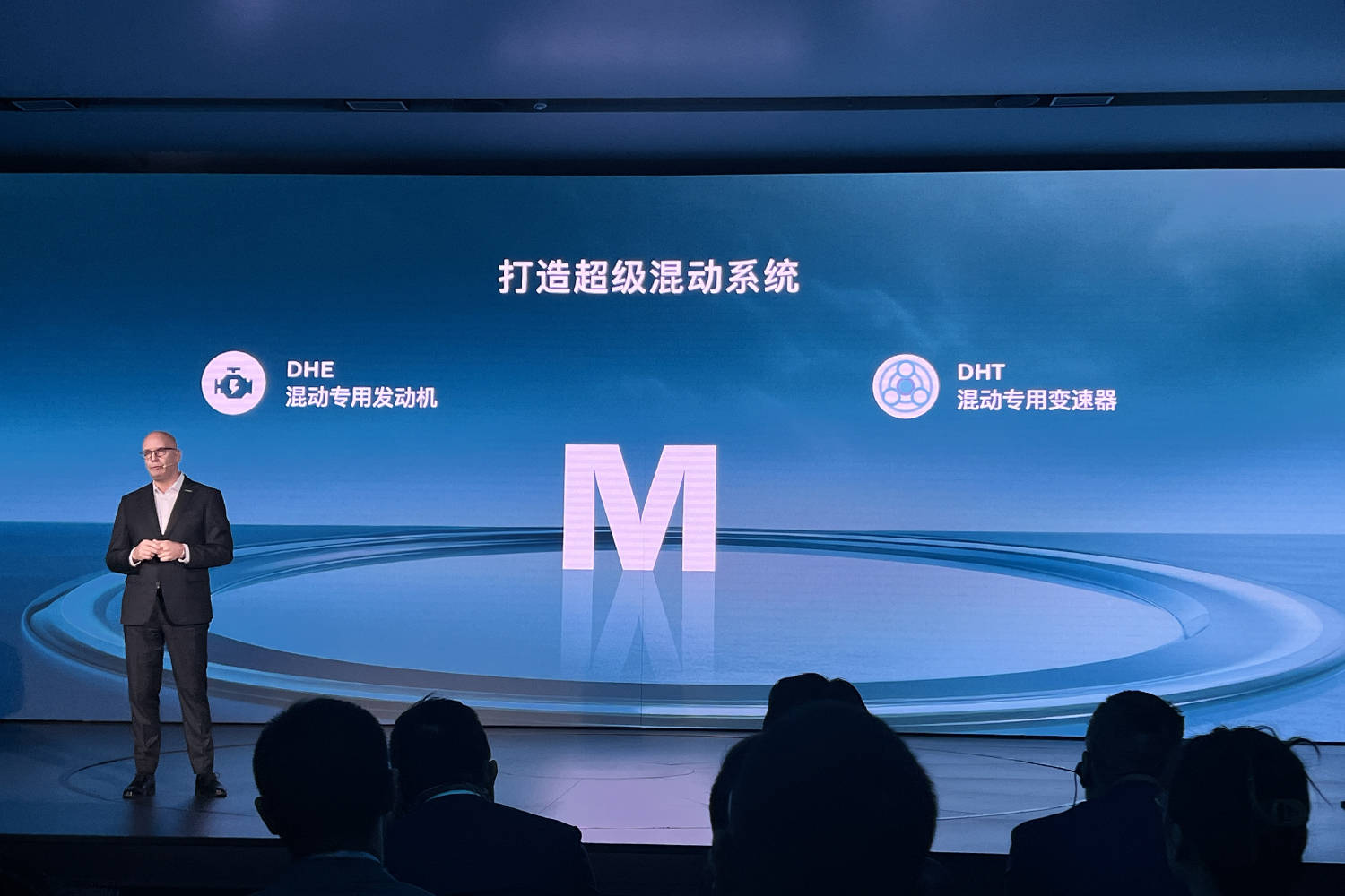 全新沃爾沃XC70車尾設計