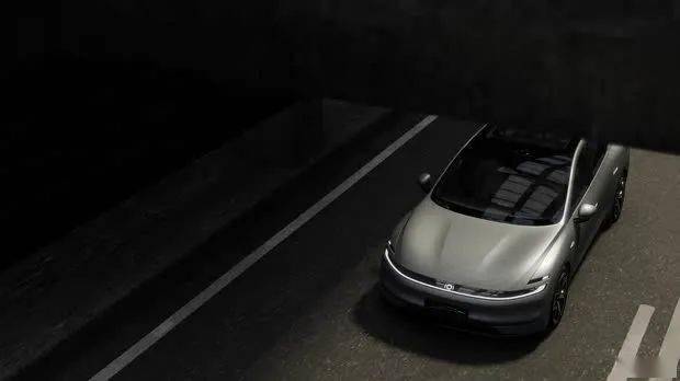 啟源C390車身側面