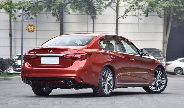 新款Q50L車型內飾