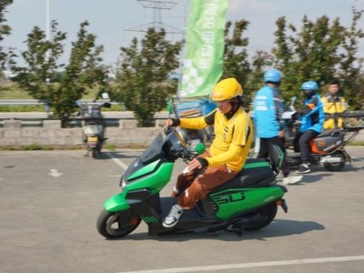 省電快跑多接單！綠源外賣車憑硬核技術(shù)領(lǐng)跑配送賽道